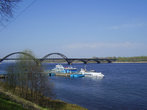 Волга и мост. Вид со старой набережной
