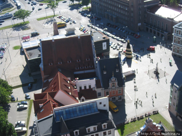 Дом Черноголовых, Роланд в центре площади и вечно закрытый музей оккупации Рига, Латвия
