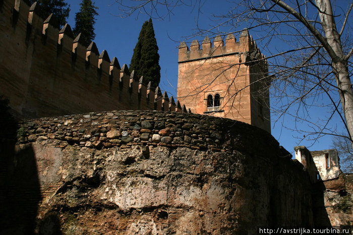 Красный замок Гранада, Испания
