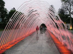 В парке фонтанов в Лиме.Лазерное представление начинается вечером.