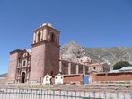 По дороге из Пуно в Куско мы посетили церковь, выстроенную в 16-17 веках на месте храма Инков.