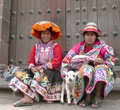 В  Куско,как и по всей Перу,для многих это заработок фотографироваться за одну солю 33 цента с туристами.