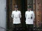 Охрана Президентского дворца Ла Монеда.