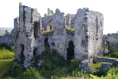 Руины замка Винне