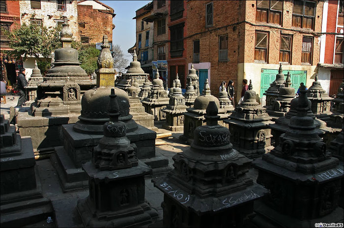 Ступы и Будды. Катманду, Непал