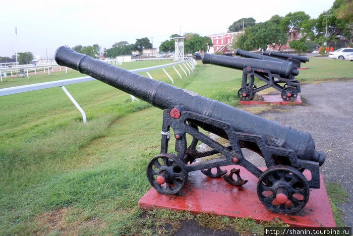 Военный ипподром и старый форт Бриджтаун, Барбадос