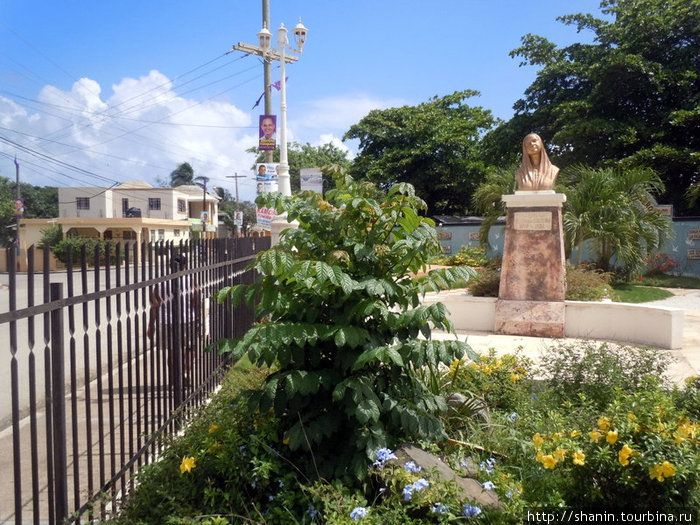 Портовый городок Сабана-де-ла-Мар, Доминиканская Республика