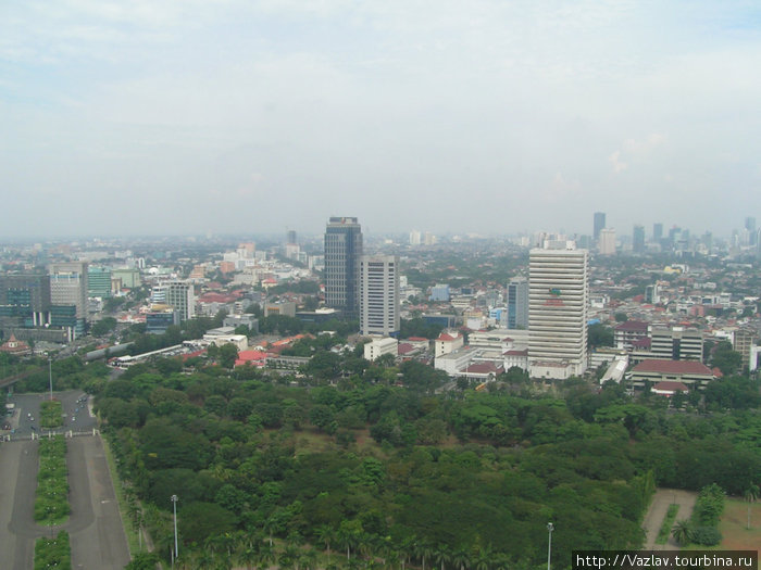 Даль Джакарта, Индонезия