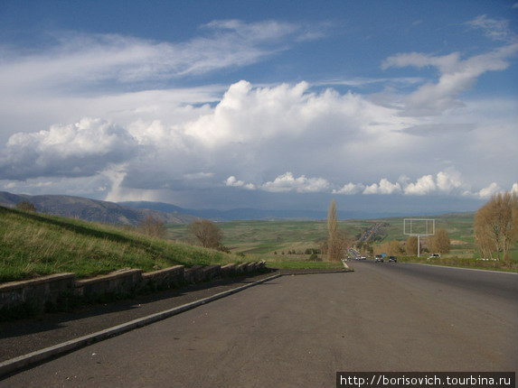 Вид на Ереванскую долину