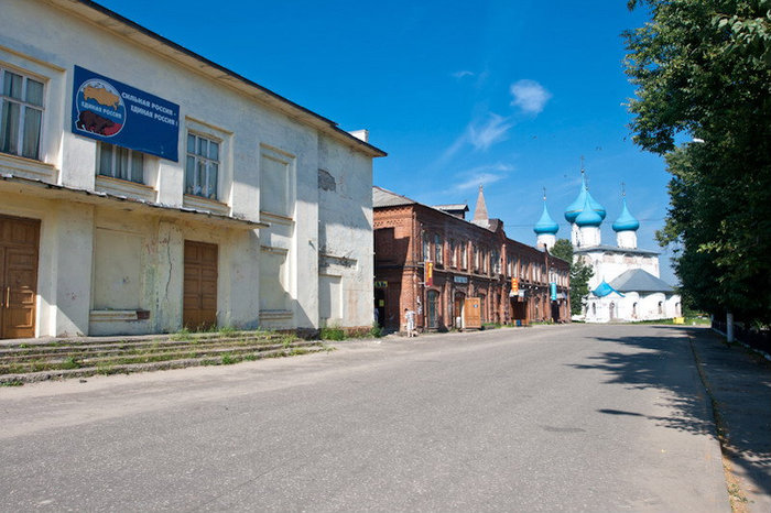 Вид с улицы на Собор Благовещения Пресвятой Богородицы Гороховец, Россия