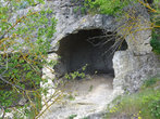 Многоярусные искусственные пещеры внутри и снаружи