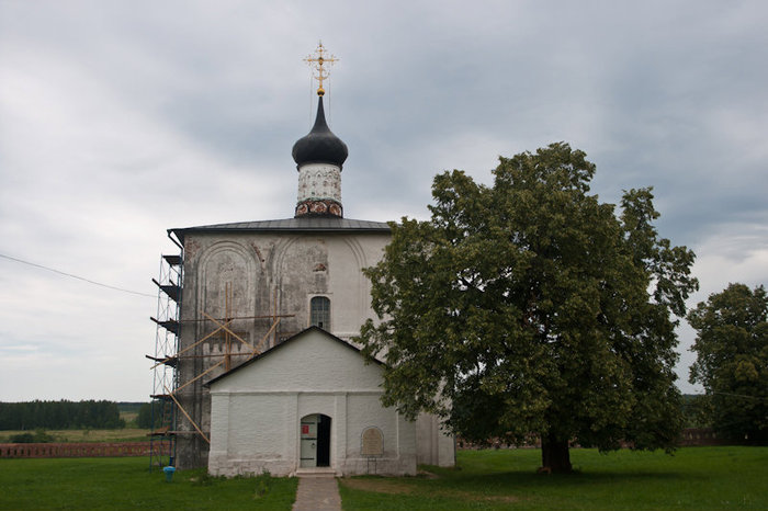 Церковь Бориса и Глеба.
Дата постройки: 1152. Кидекша, Россия
