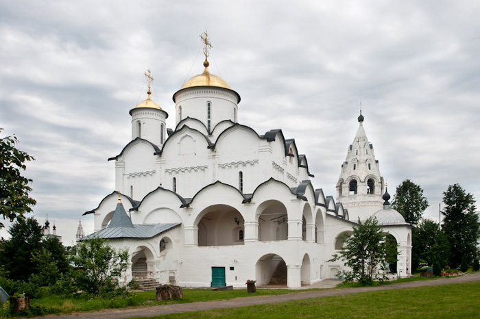 Собор Покрова Пресвятой Богородицы.
Дата постройки: Между 1510 и 1518. Суздаль, Россия