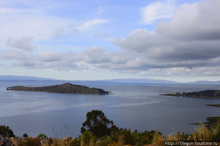 С Капакабаны открывается красивый вид на озеро Копакабана, Боливия