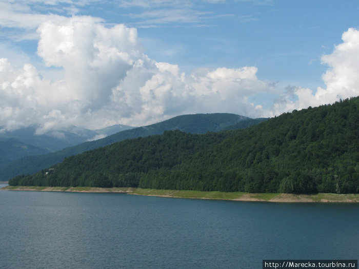 Красоты озера Видрару. Центральный регион, Румыния