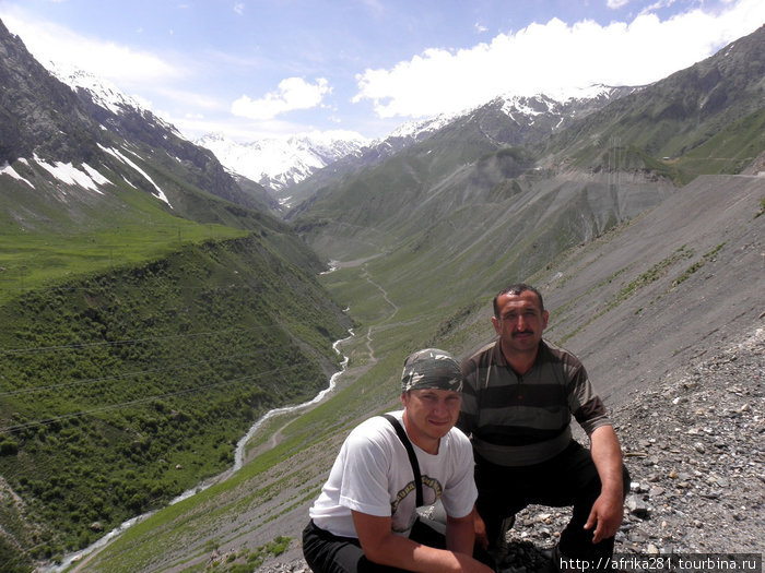 Ущелье на пути к Искандер-кулю Ширкент Историко-Природный Парк, Таджикистан