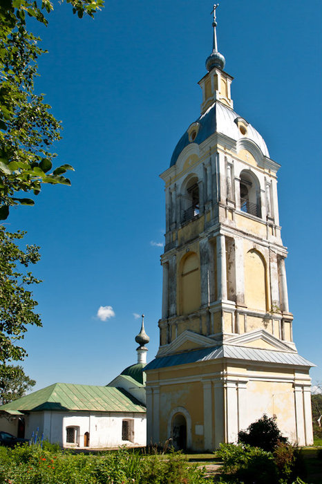 Колокольня Ризоположенской церкви Суздаль, Россия