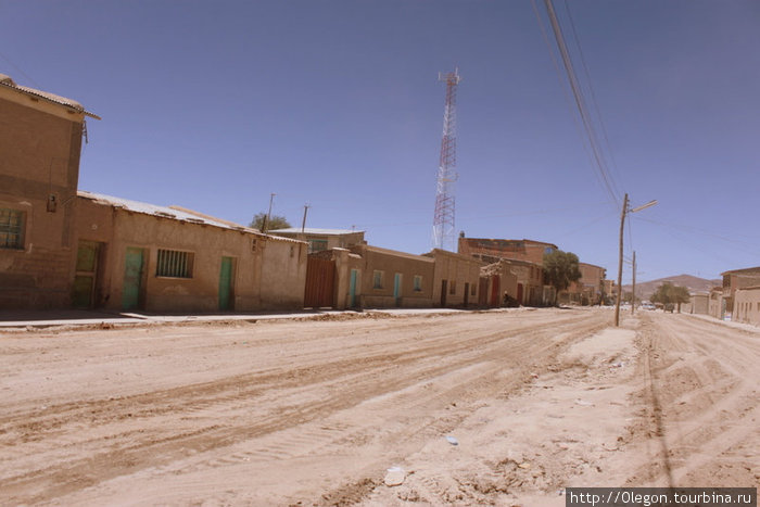 Антенна сотовой связи Уюни, Боливия
