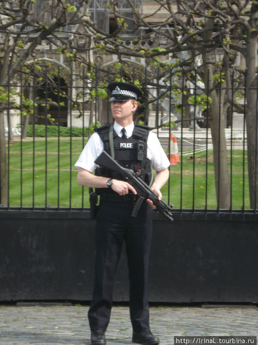 Полицейский у парламента Лондон, Великобритания