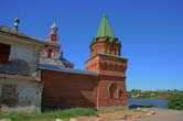 Никольский мужской монастырь на берегу Волхова