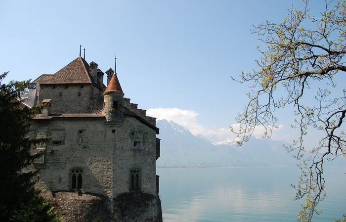 История Шильонского замка Монтрё, Швейцария