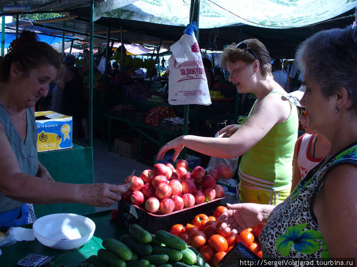 Июль Гагры 2009 г. Центральный рынок . Гагра, Абхазия