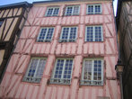 Парижские фасады очень отличаются от провинциальных. Особенно много таких разноцветных домиков в Руане