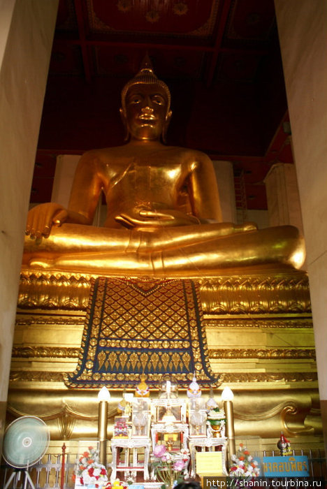 Гигантский сидящий Будда Аюттхая, Таиланд