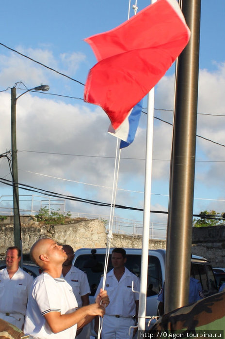 Взовьётся флаг французский Сент-Джорджес, Гренада