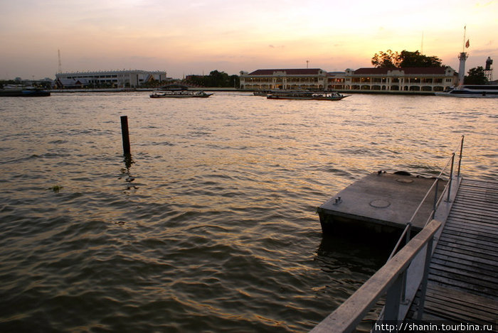 Закат на реке Бангкок, Таиланд