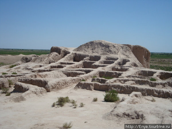 Руины древних городищ Хорезмского ханства. Топрак-Кала.