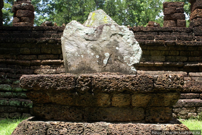 Кусок камня Си-Сатчаналай Исторический Парк, Таиланд