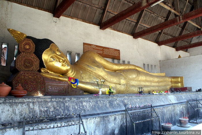 Лежащий Будда Чиангмай, Таиланд