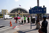 Площадь перед вокзалом в Бангкоке