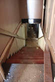 Лестница в подвал, кто там живёт узнать не рискнул