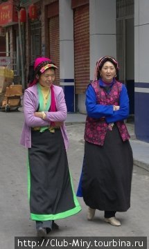 Тибетские женщины в Кангдинге Данба, Китай