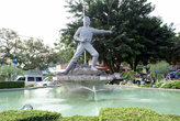 Памятник-фонтан
