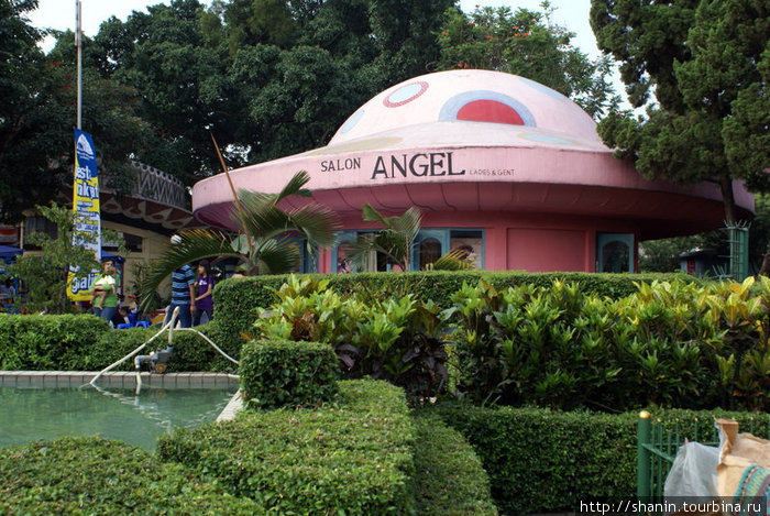 Салон \ангел\ Богор, Индонезия