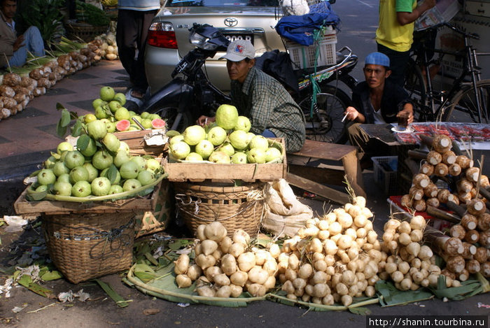 Уличный рынок Богор, Индонезия