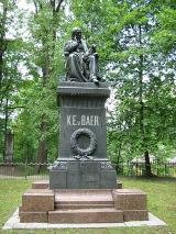 Памятник Карлу Эрнсту фон Бэру