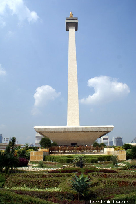 Монумент Монас Джакарта, Индонезия
