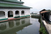 Мечеть и озеро