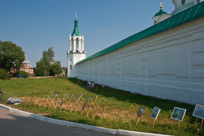 Торговля у стен монастыря Ростов, Россия