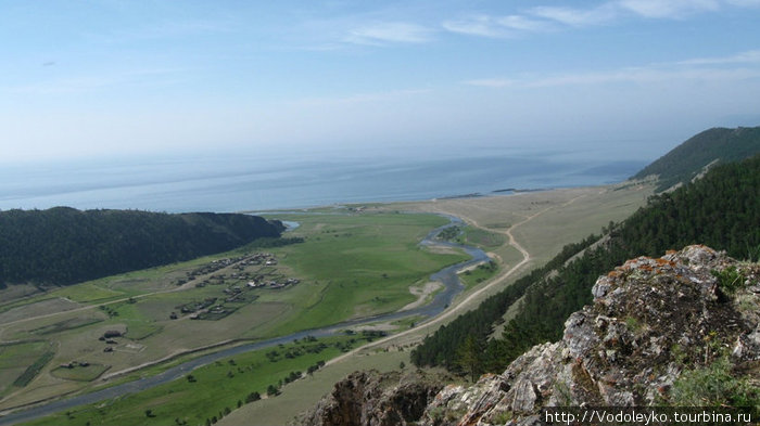 вид на Байкал с Мишкиной горы Иркутская область, Россия