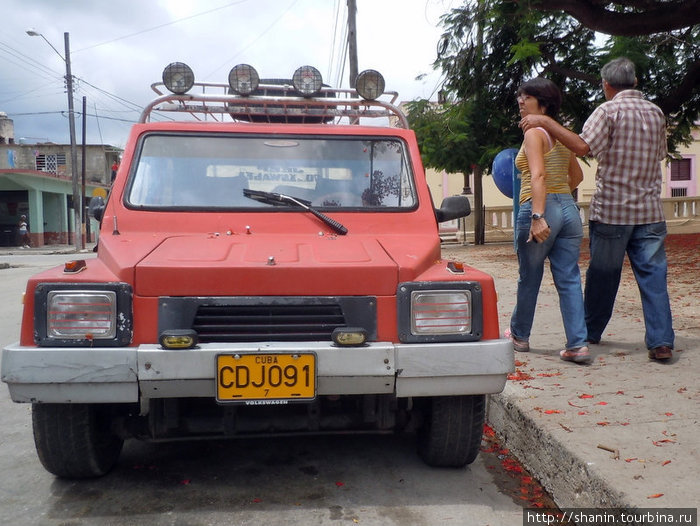 Красная машина Сьего-де-Авила, Куба