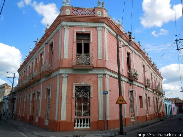 Угловой дом Камагуэй, Куба