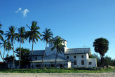 Церковь под пальмами