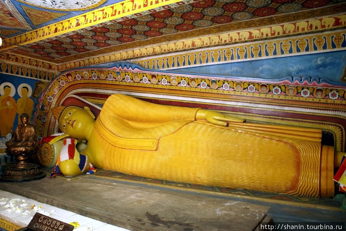 Лежащий Будда Канди, Шри-Ланка