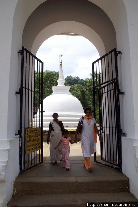 Ворота Канди, Шри-Ланка