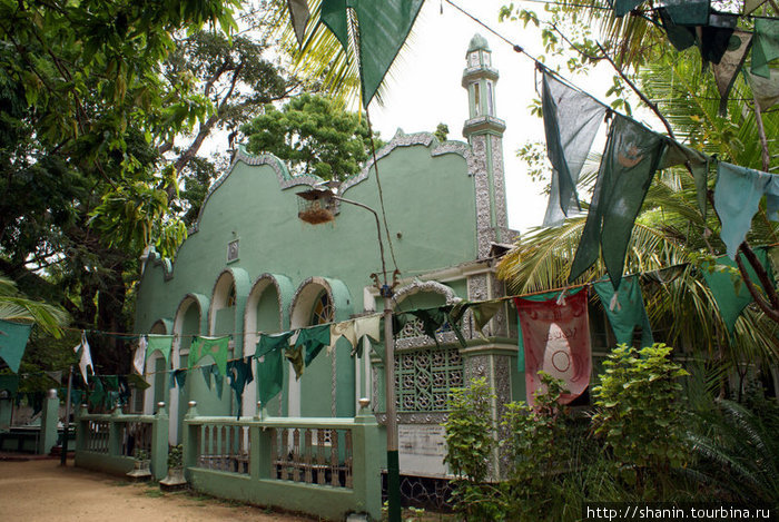 Мечеть Катарагама, Шри-Ланка